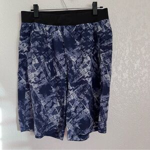Men’s lululemon Blue Patterned Athletic Shorts sz. L